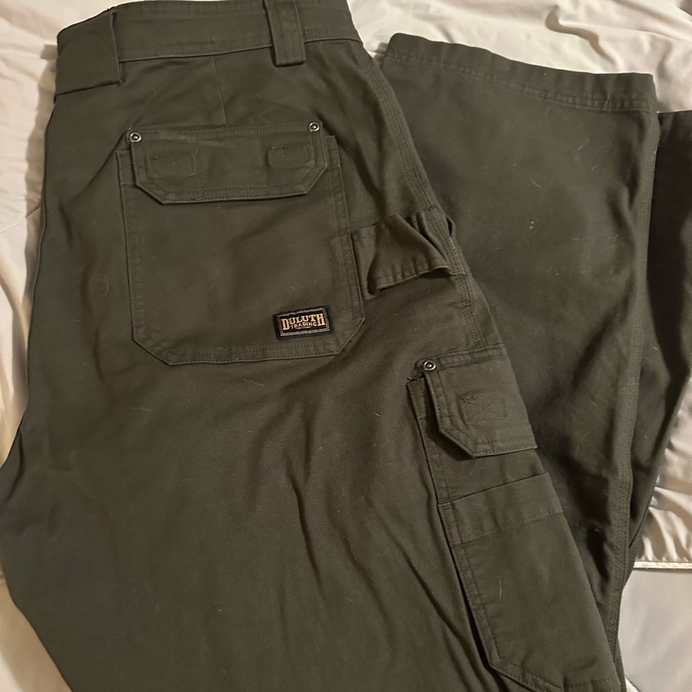 Duluth Trading Men's Dark Green Cargo Pants